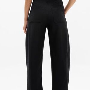 Athleta Skyline High Rise Barrel Leg Pant